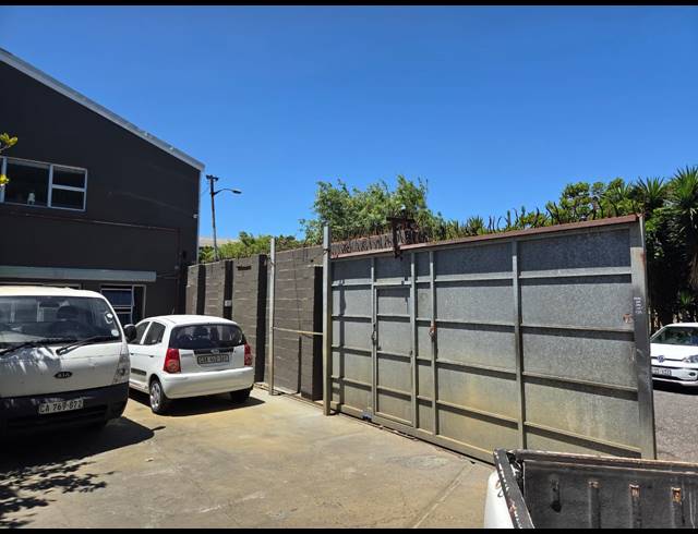 Business property to rent in SALT RIVER